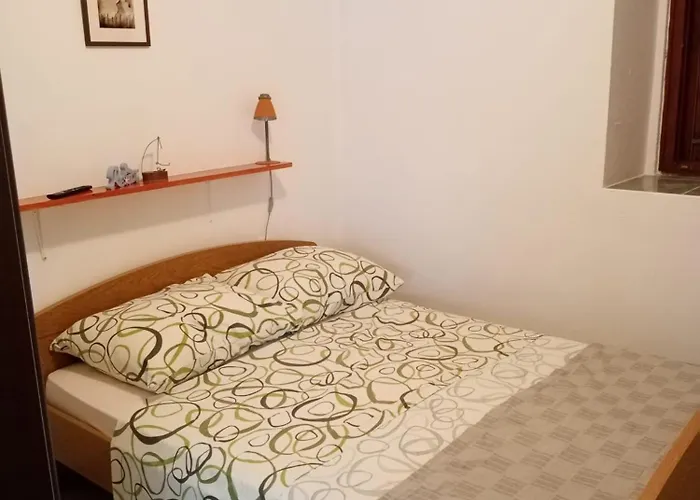Kamenica * Kukljica